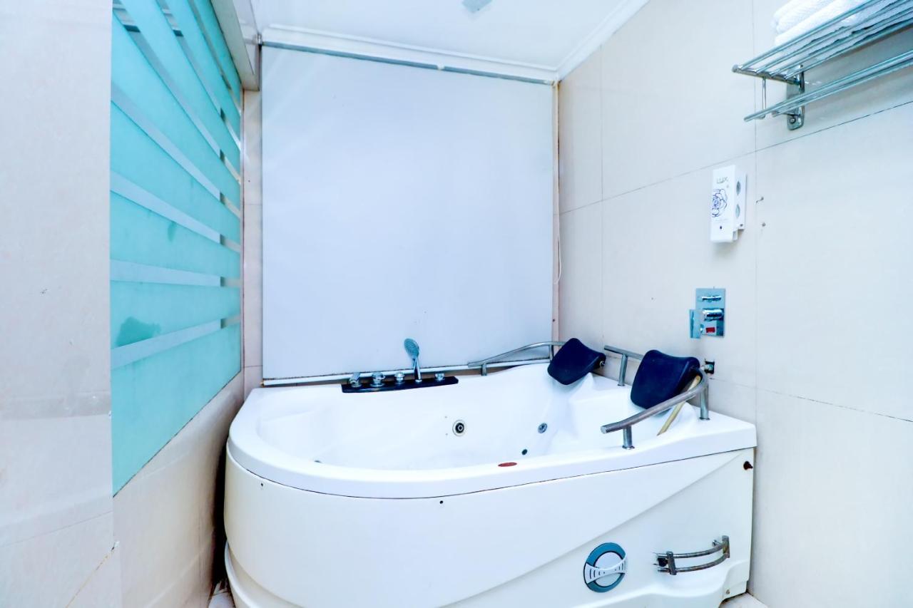 Chandīgarh Hotel Rajshree & Spa מראה חיצוני תמונה