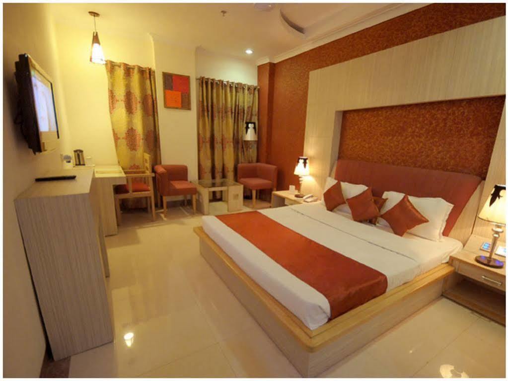 Chandīgarh Hotel Rajshree & Spa מראה חיצוני תמונה